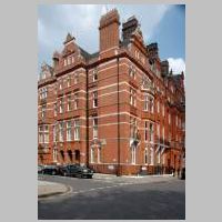 Shaw, 60a and 62 Cadogan Square, photo by George Landow on victorianweb.org.jpg